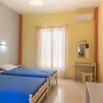 George's 3-bed With Garden Lejlighed Kávos
