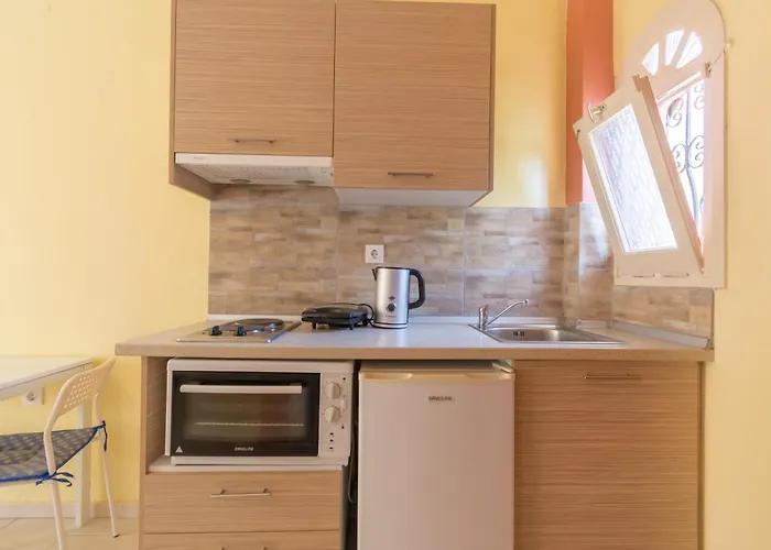 Appartamento George's 3-bed With Garden Kávos