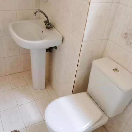 George's 3-bed With Garden Kávos